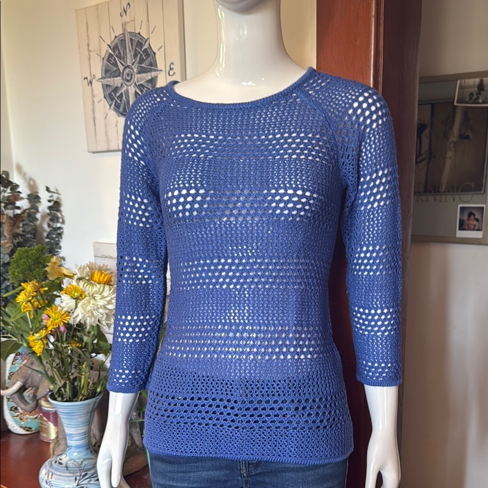 NWt northern reflections size small Blue Crochet Women's top